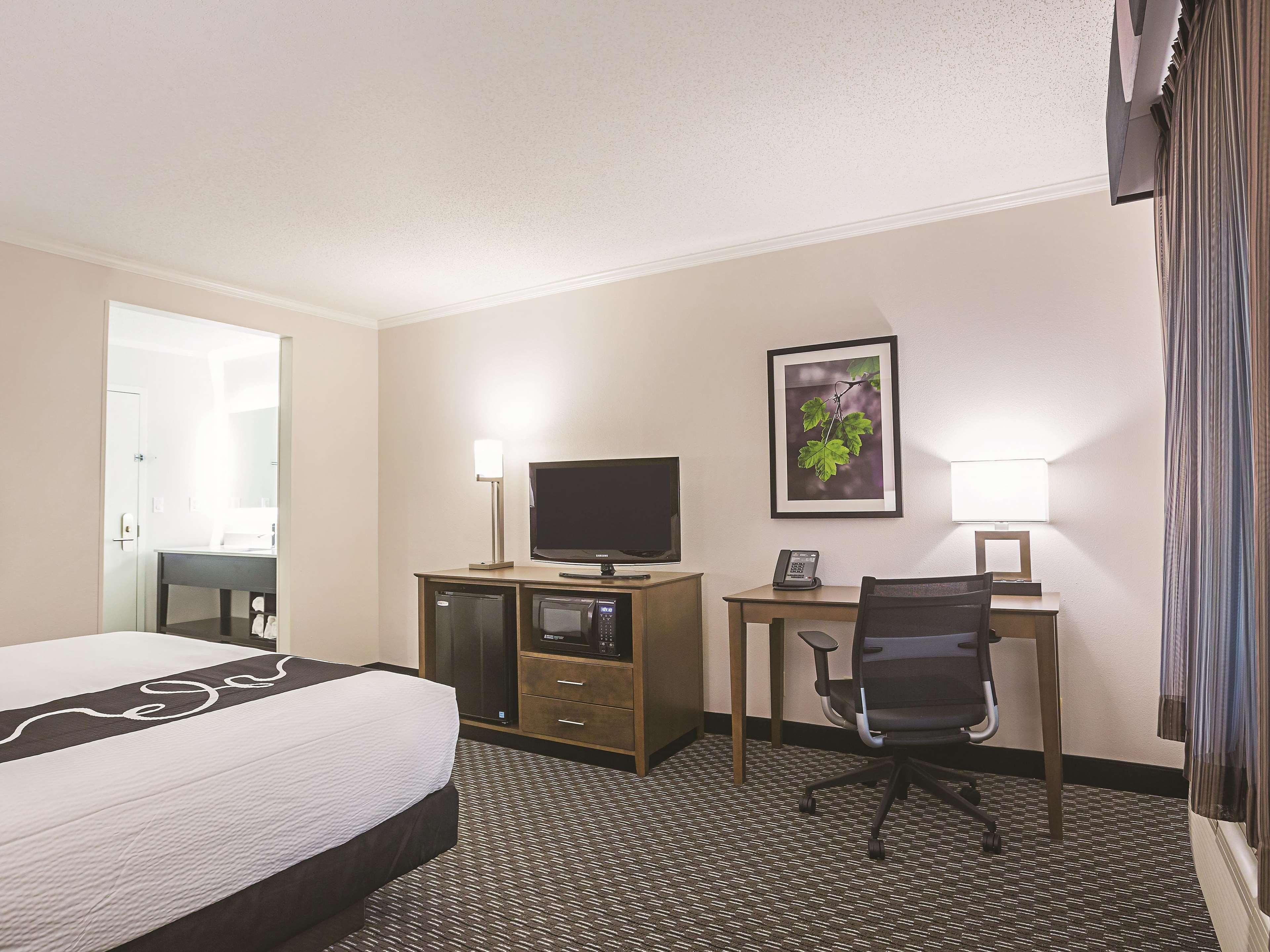 La Quinta By Wyndham Atlanta Midtown - Buckhead Hotel Екстериор снимка