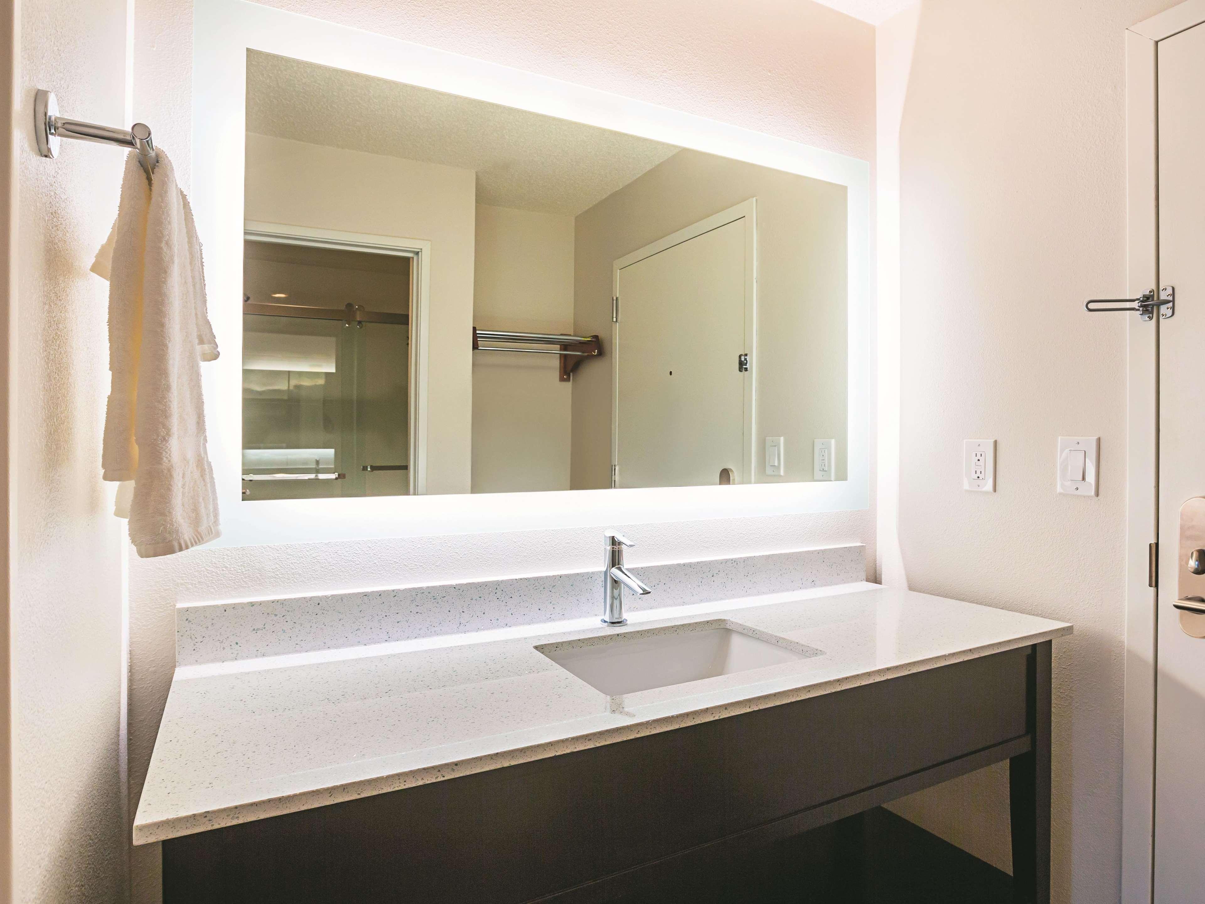 La Quinta By Wyndham Atlanta Midtown - Buckhead Hotel Екстериор снимка