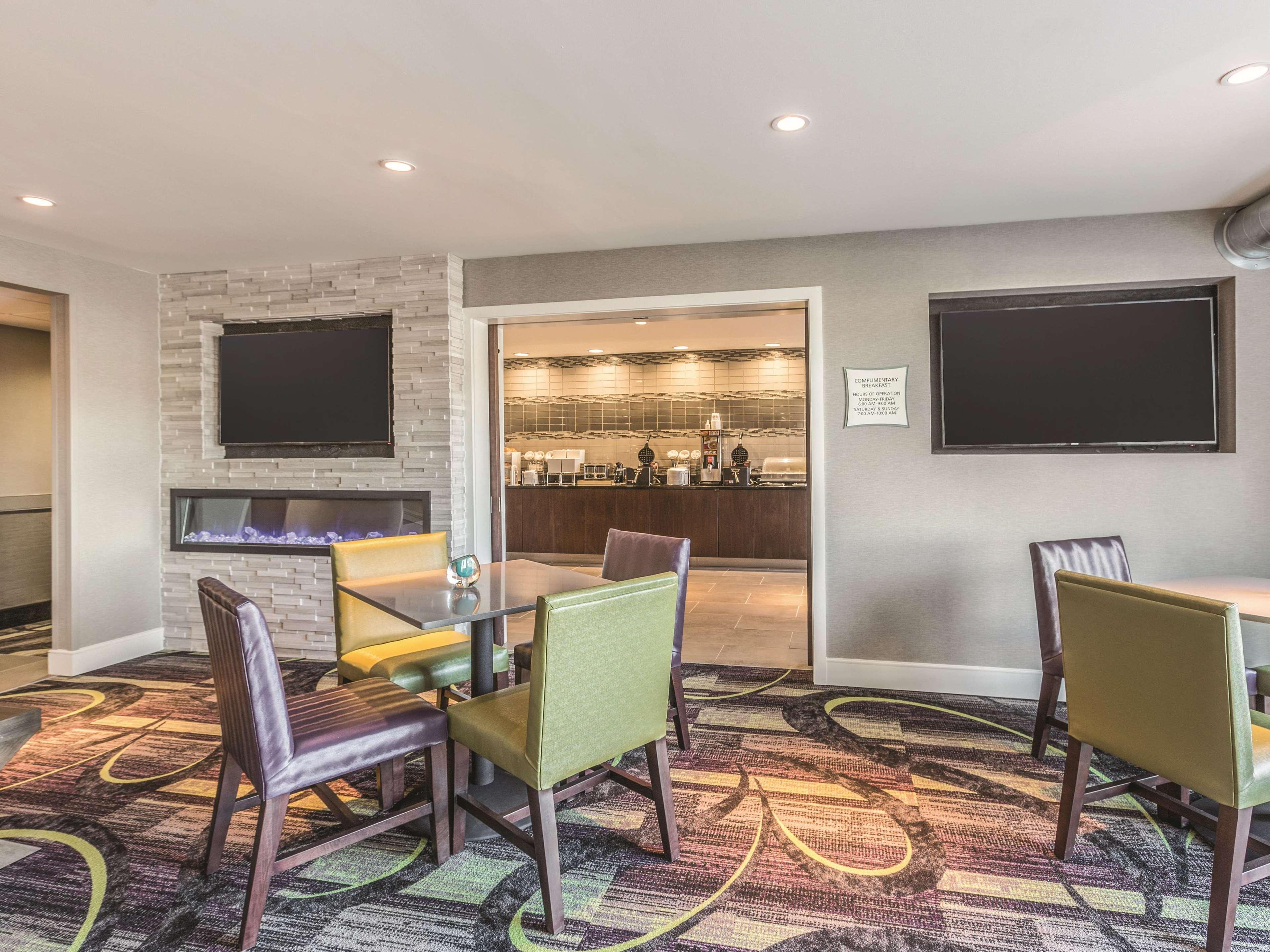 La Quinta By Wyndham Atlanta Midtown - Buckhead Hotel Екстериор снимка