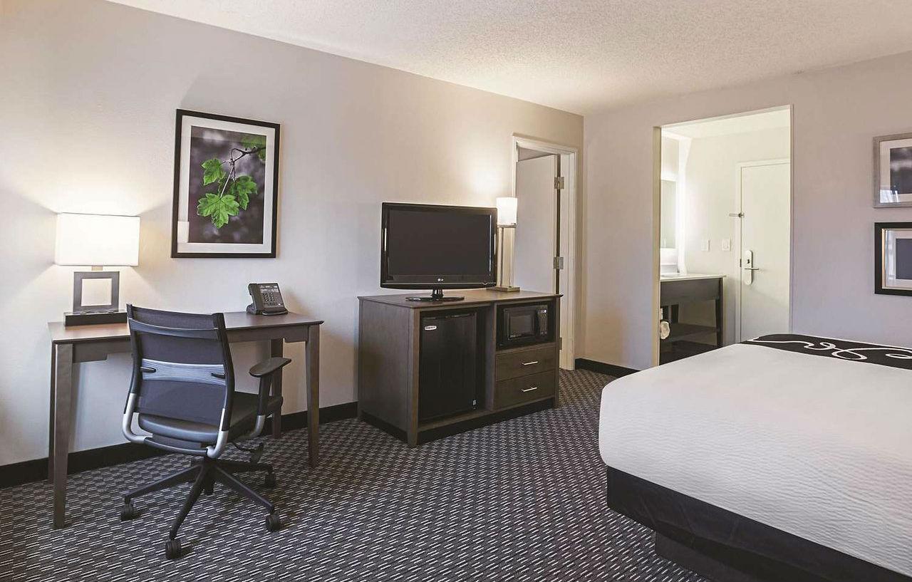 La Quinta By Wyndham Atlanta Midtown - Buckhead Hotel Екстериор снимка